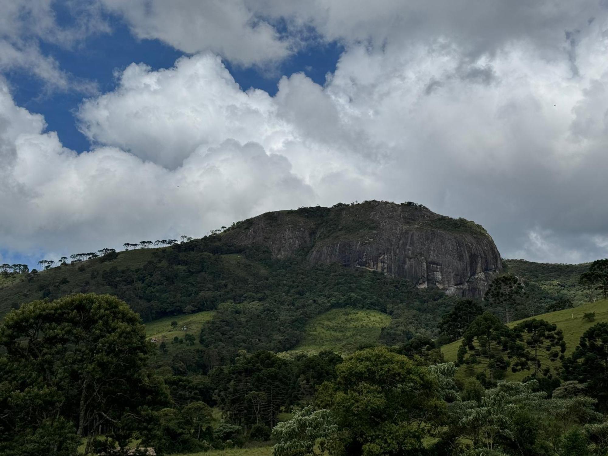 4 Estacoes & Chale Da Pedra *